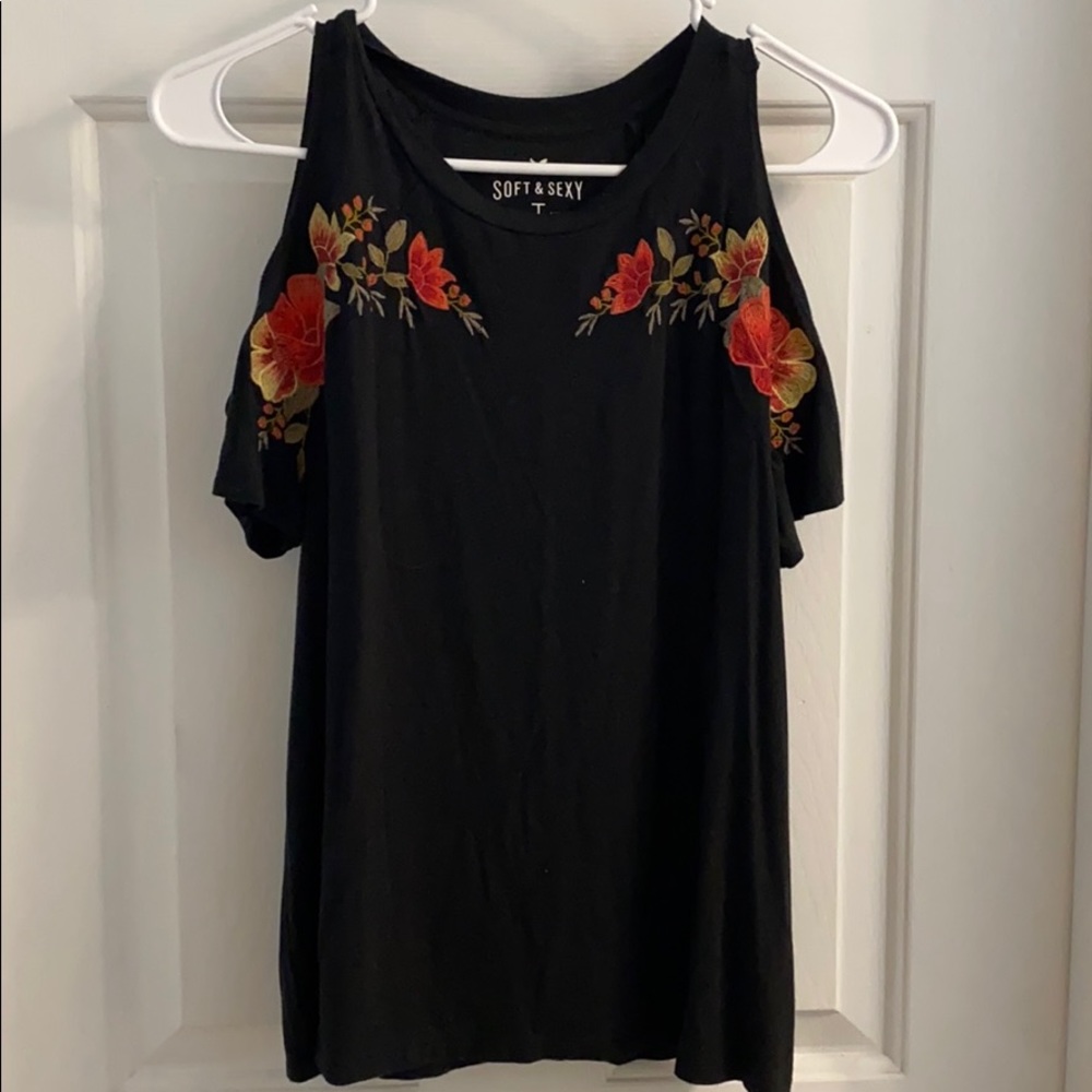 American Eagle Off the shoulder blouse